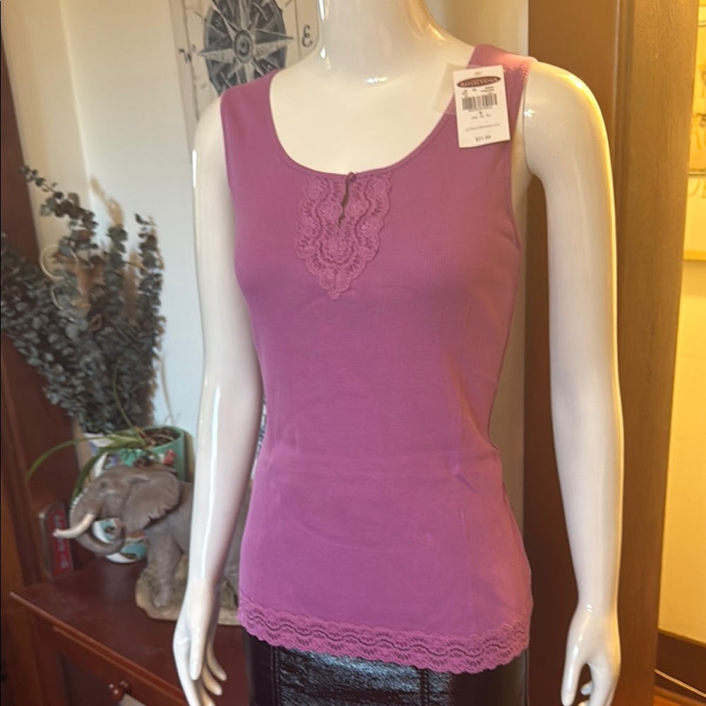 NWT northern reflections size small Women's Purple Lace Trim Tank Top